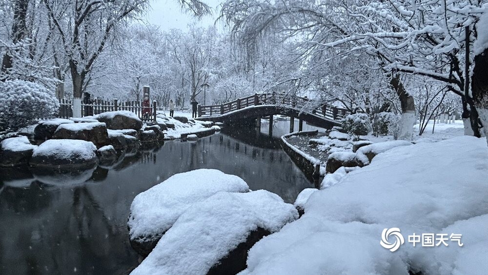 溫度記 ｜ 寒潮強勢“突破”南嶺！冷空氣今天抵穗，粵北將飄雪