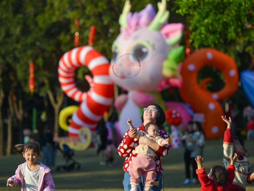 寻龙、探花、游园，广州市儿童公园“花式”过春节