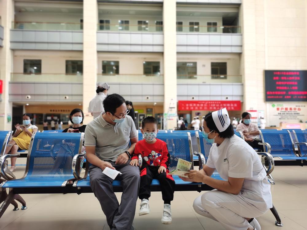 广东医科大学附属东莞第一医院罗衬章：坚守ICU前沿阵地，更知道科普的重要性