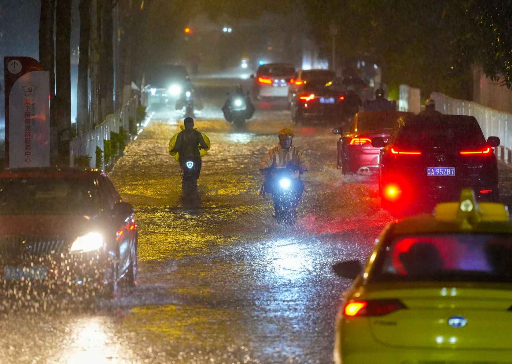 暴雨连下三四天！广东多地雨量或破4月纪录，何时能减弱？
