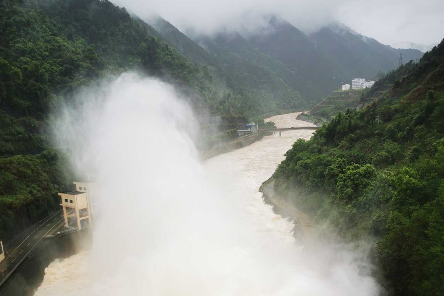 11条河流出现超警洪水，广东启动水利防汛Ⅲ级应急响应