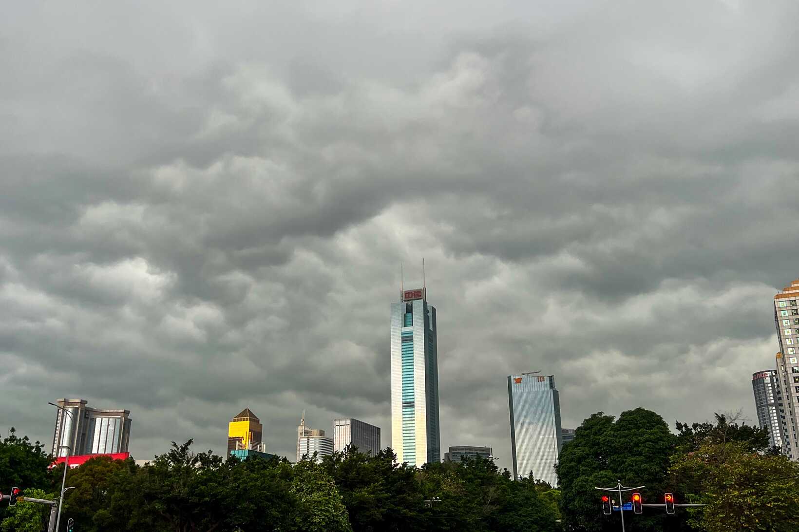 近200镇街录得大暴雨级别雨量！未来一周广东强降水频繁
