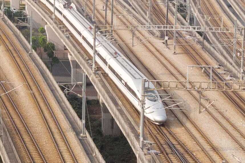 京广、京九铁路部分列车受暴雨影响停运和折返