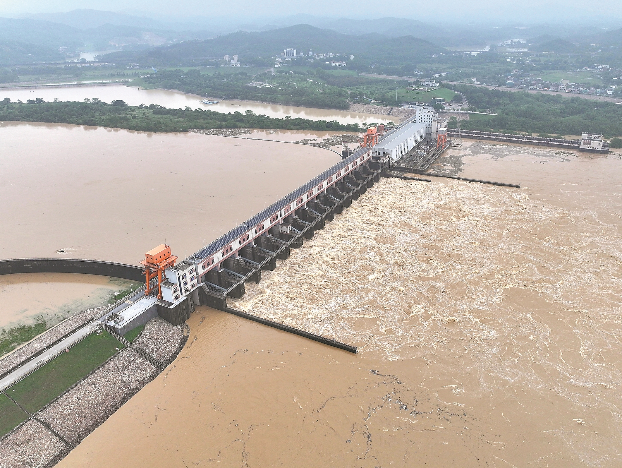  广东科学调度防御 北江石角站洪峰流量已降至50年一遇