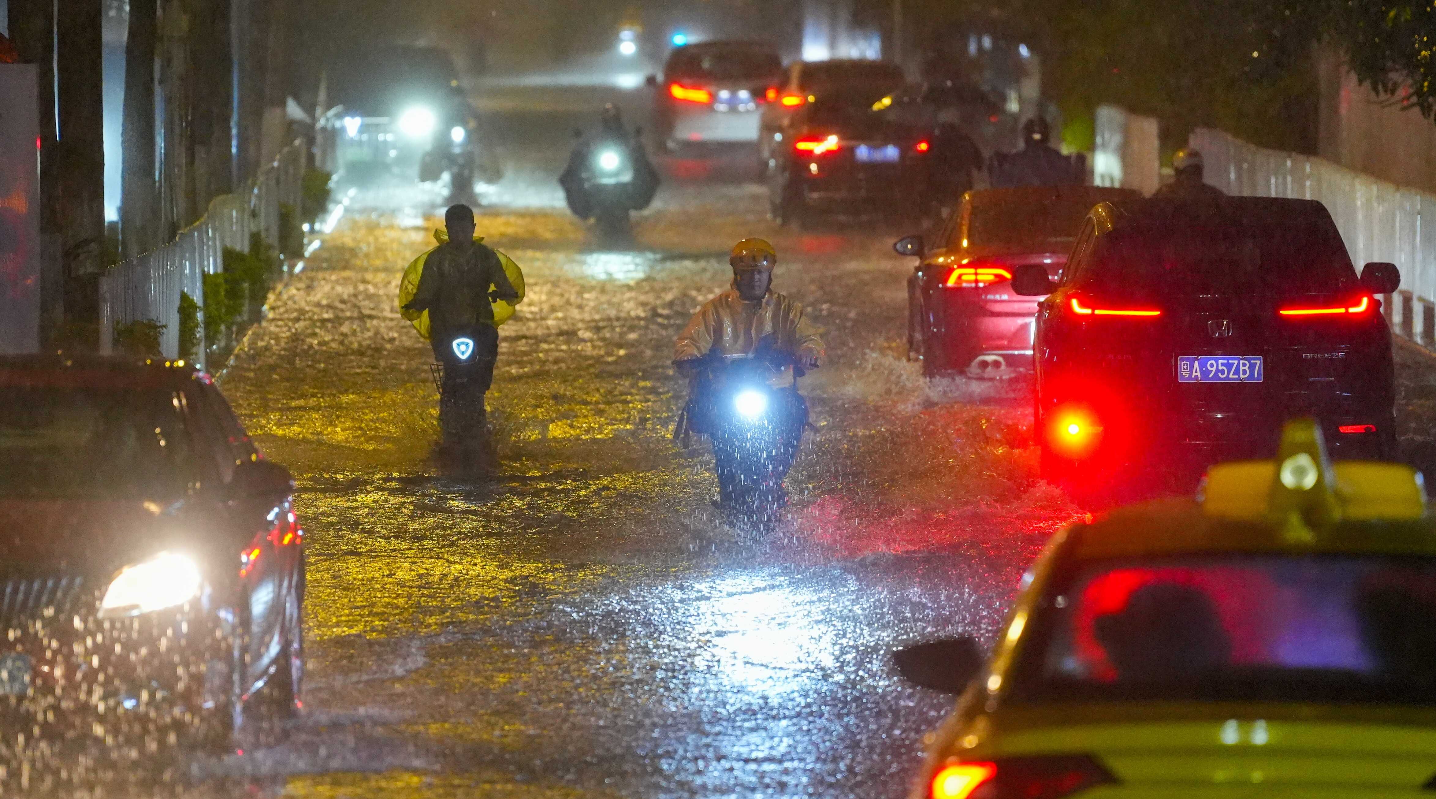 4月24日夜间新一轮强降水或再临广东，各地防御莫放松
