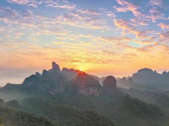 韶关丹霞山文旅综合体项目开工 打造成世界级景区