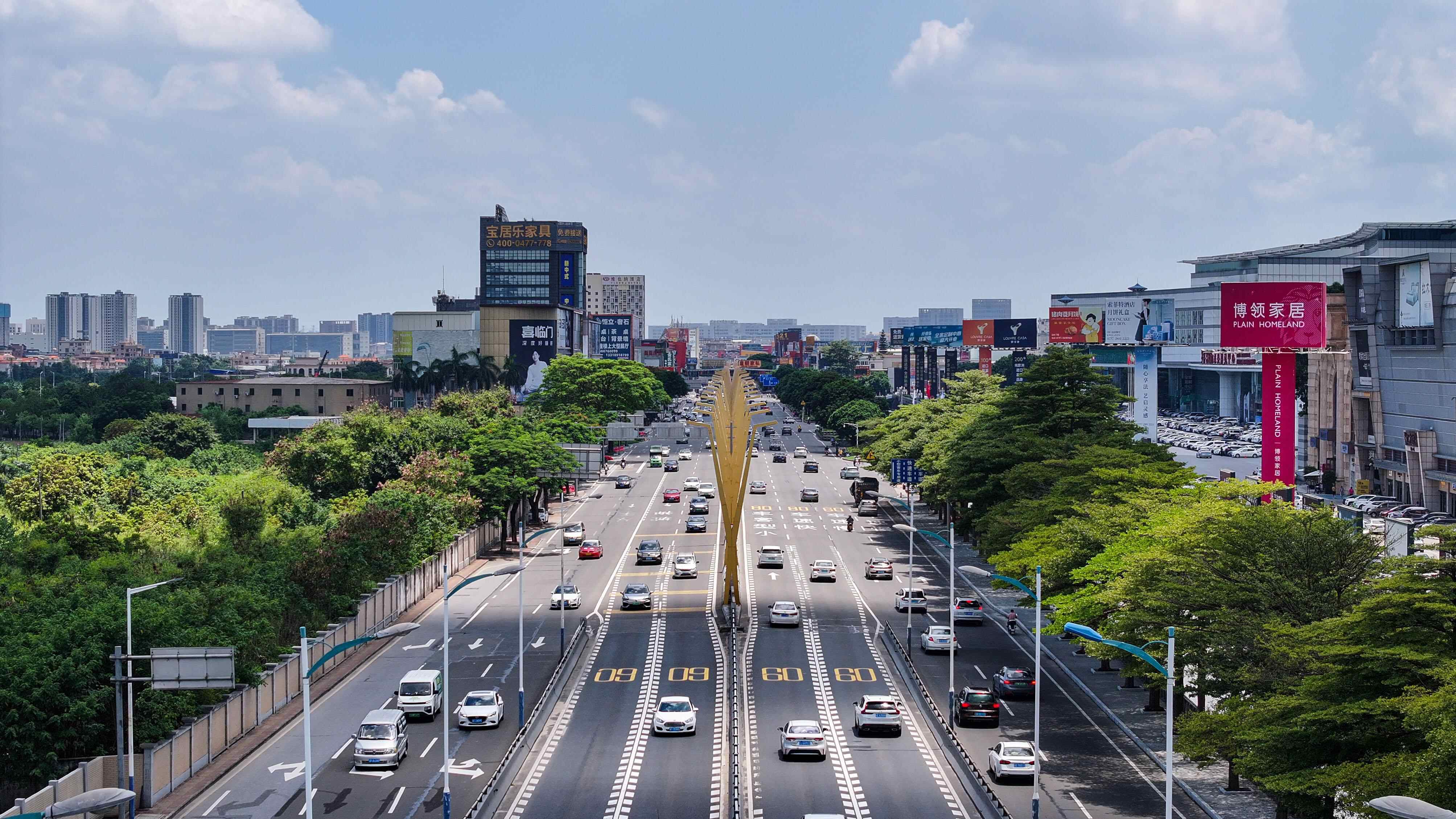 万亿之城背后的佛山大道｜我们走在大道上 