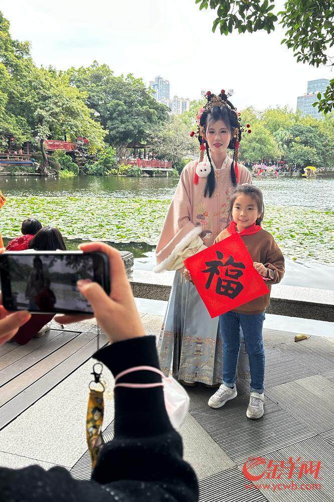 广州荔湾开启水陆花市盛宴“双花篮”将亮相传统迎美嘉体育官网春花市｜聚“荔”新发展⑮(图8)