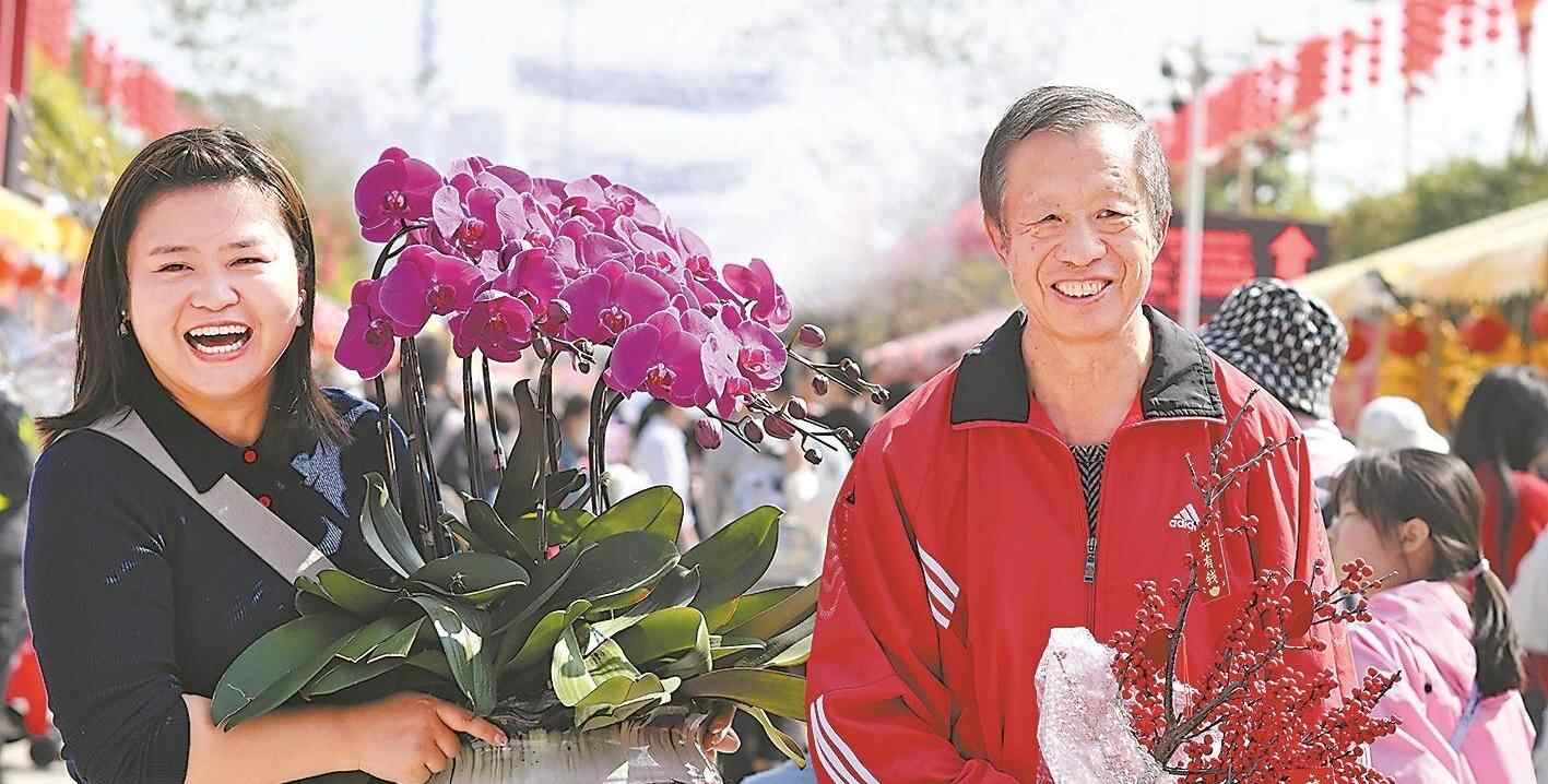  花市一开，春节就来——广州各区花市陆续举办，成为市民展示自我的舞台