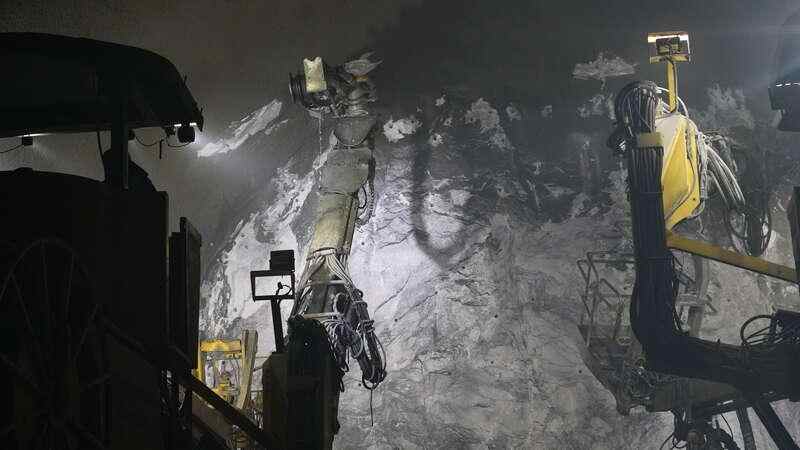 新春走基层·巡礼新工程｜天山下的掘进不停歇