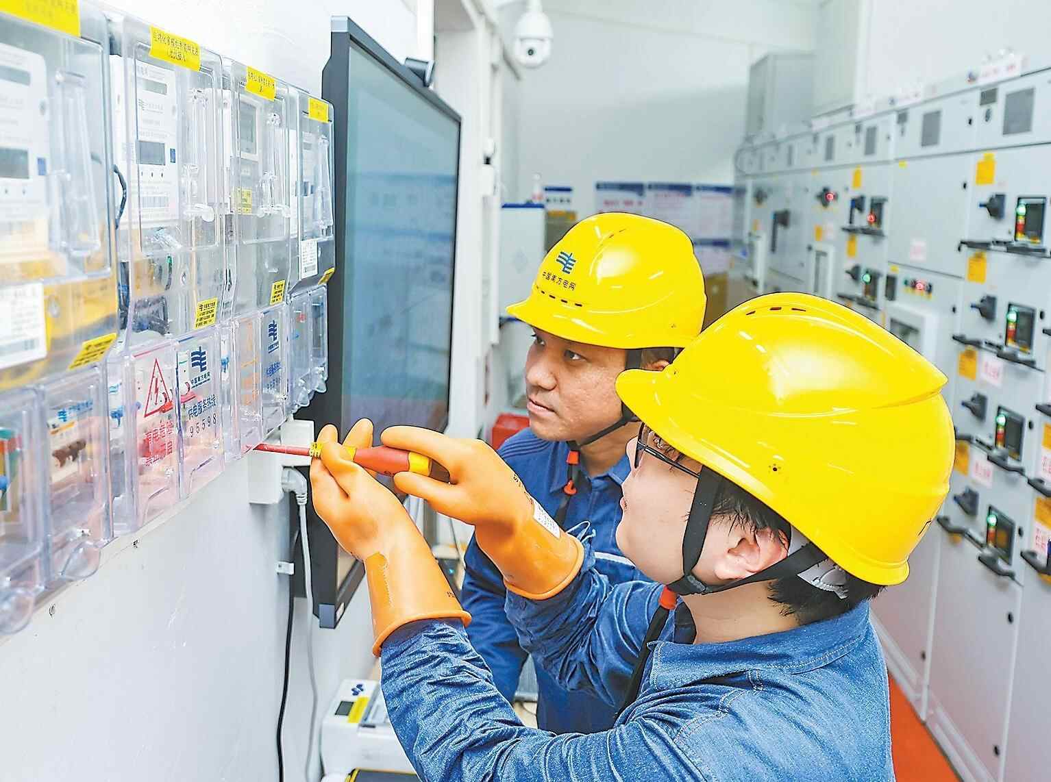 以高质量党建引领保障广东高质量发展 