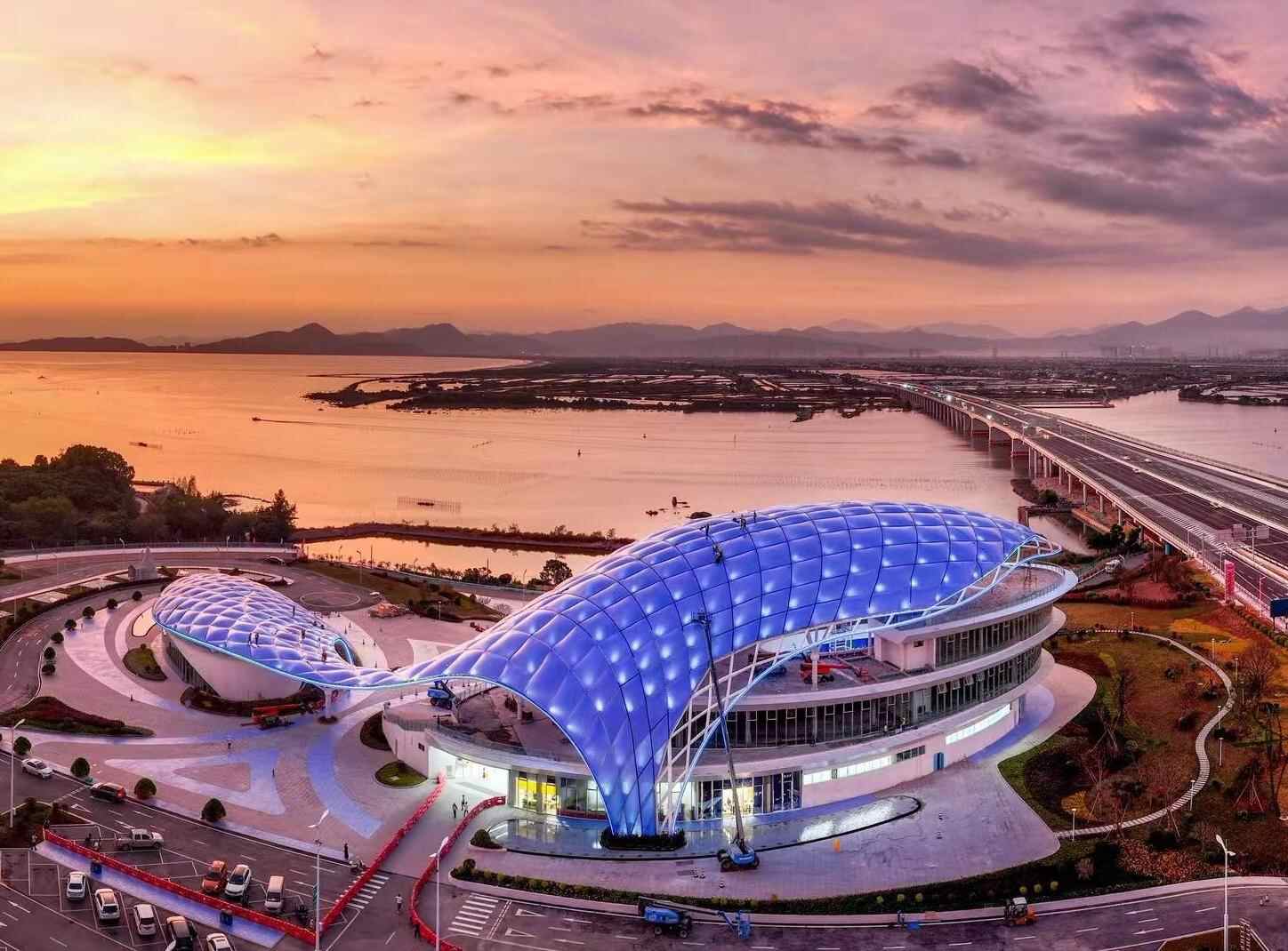 长沙湾服务区：鱼跃长沙湾 奋进“百千万” 