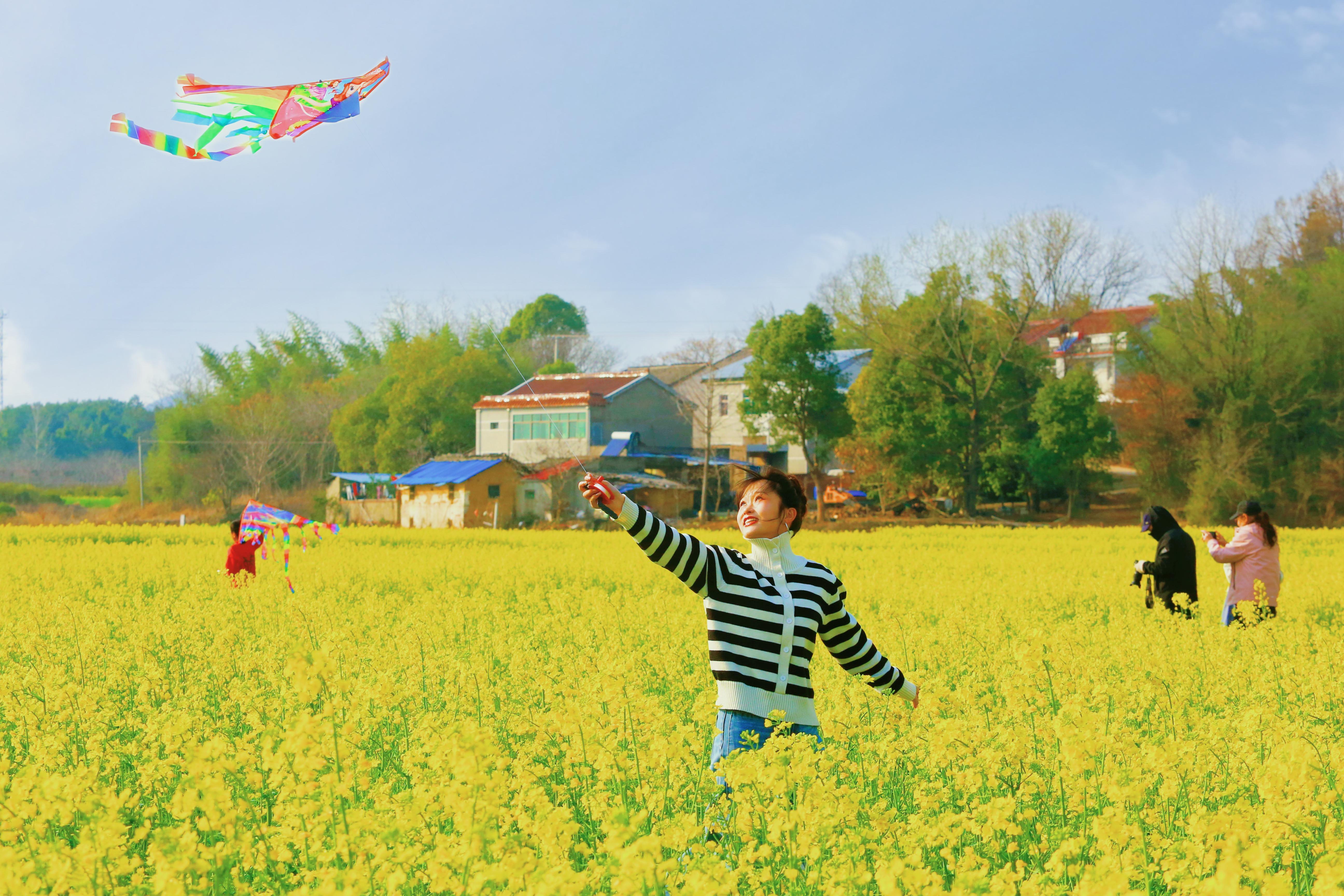 文化中国行 | 共赴春之约！大江南北“花式”解锁“花样经济”