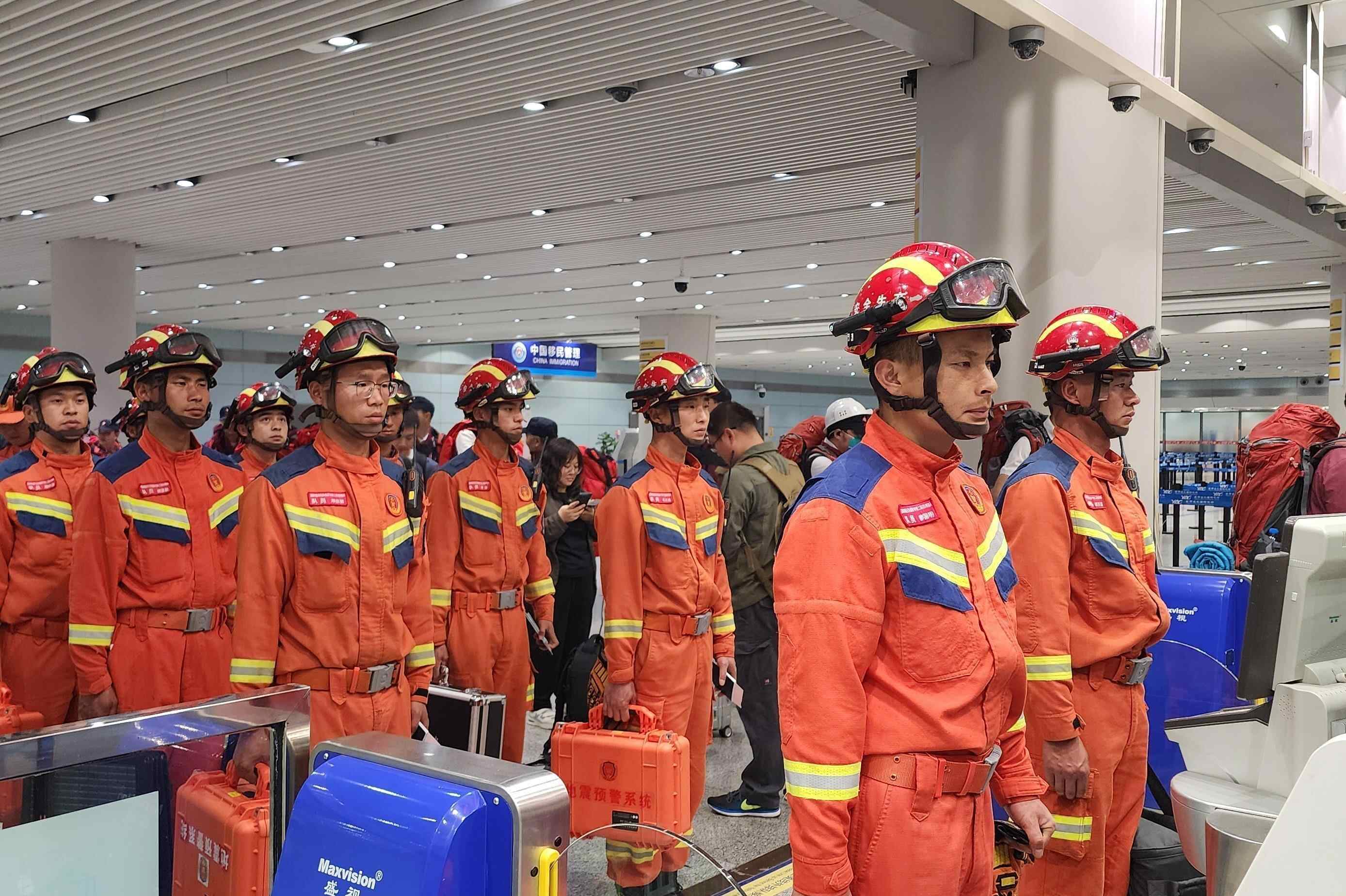 早读 | 云南救援医疗队飞赴缅甸震区；广东春季高考招生录取结果今起可查