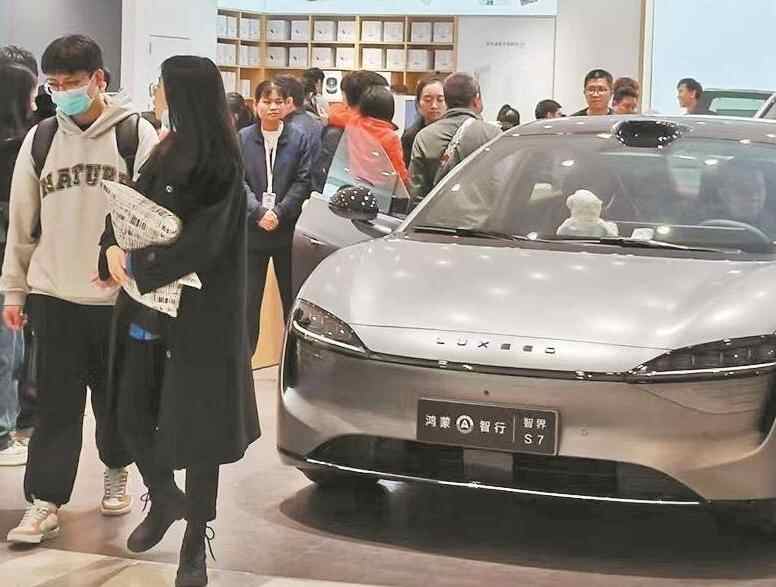 汽车消费热 深圳以旧换新带动汽车销售金额近百亿元