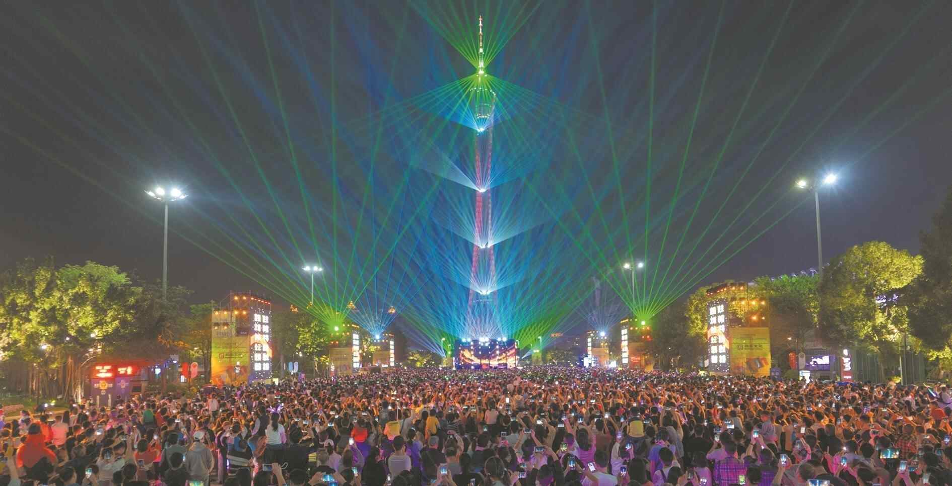  看见“三个广州” 一个摄影师与广州塔的十年“对话”