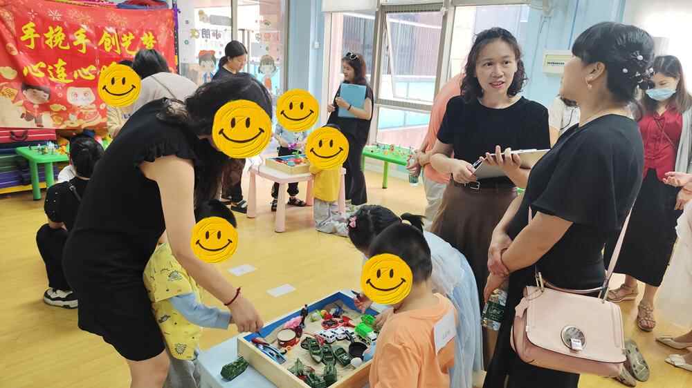 给自闭症儿童灯光梁 - 佛山（Foshan）的热“星星