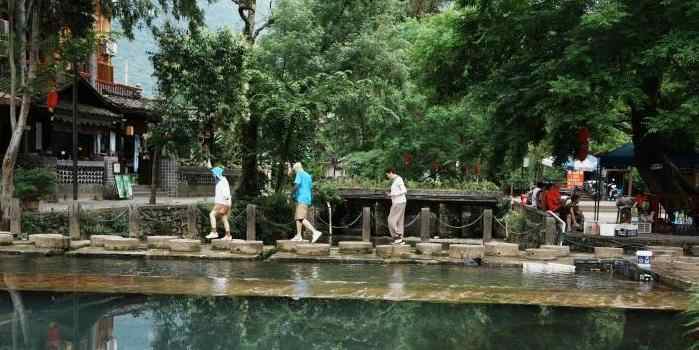  “中国土家第一村”贵州云舍游人纷至 乐享惬意时光