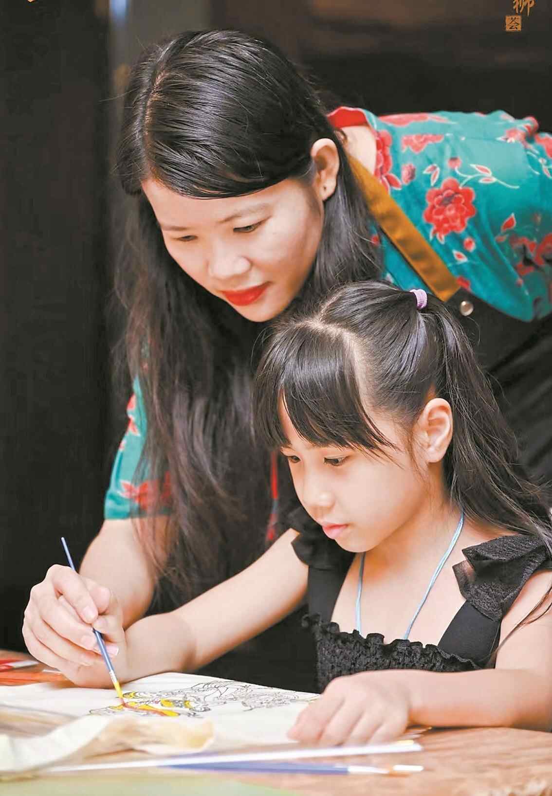 来自广东的三个人被选为“年度中国非区别文化