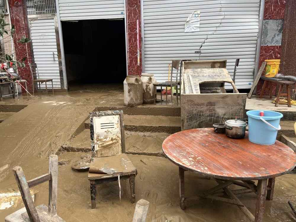 通过洪水峰重建房屋 - 直接攻击广西刘大福的洪