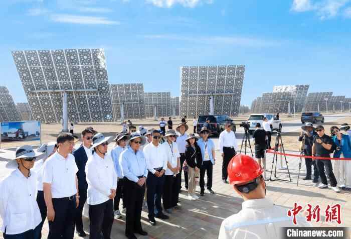 访问戈比的戈壁沙漠台湾青年的“超镜子”：阿