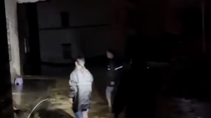 共产党成员的榜样 - 南约语的先驱