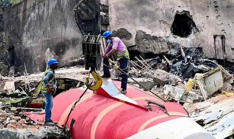 超过270人被杀，驾驶舱中的印度风被公开，燃油