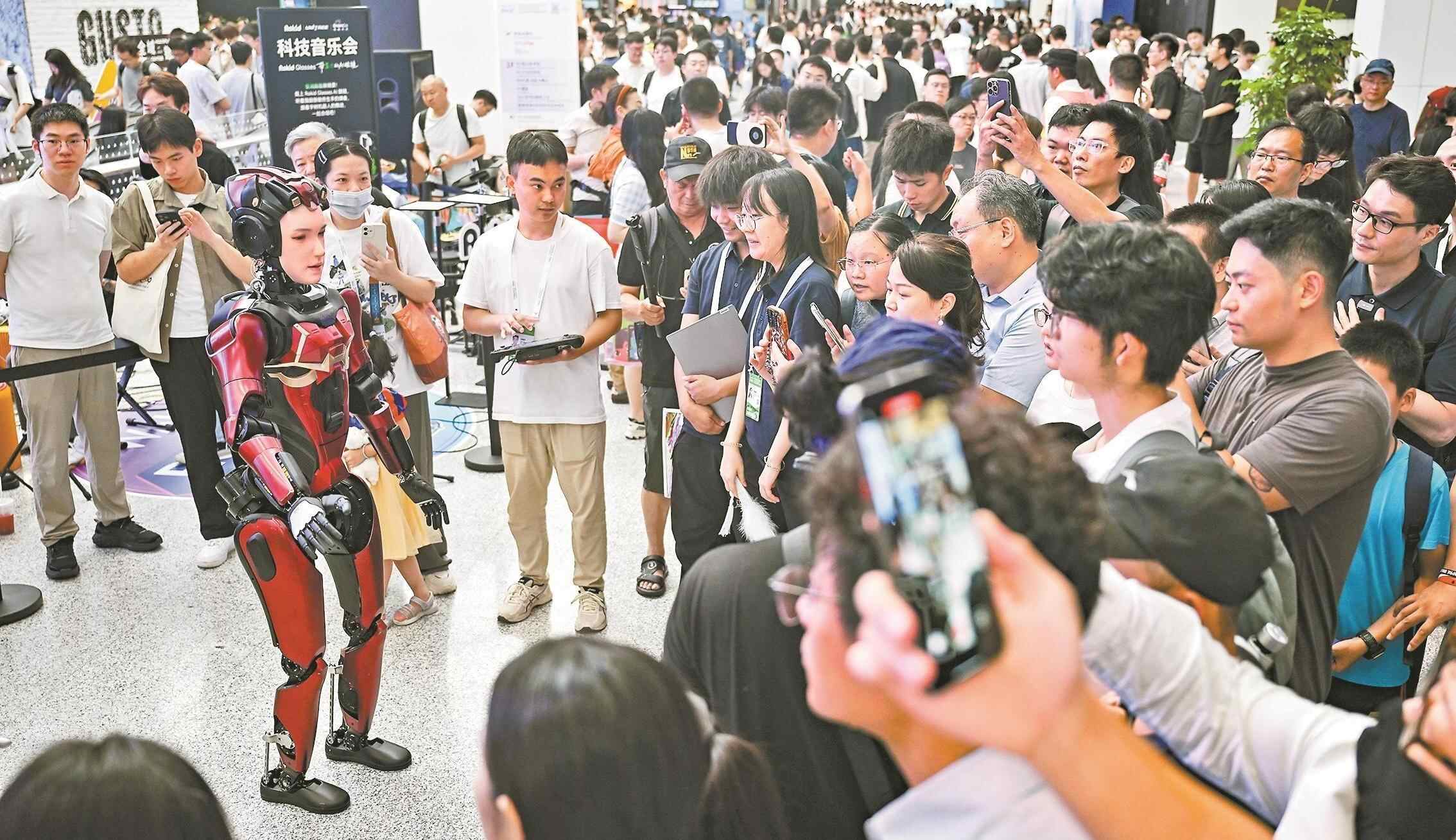  从精密制造到银发关怀 粤造机器人硬核破圈