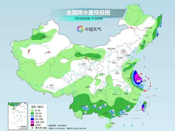 暴风雨“竹子”影响了中国东部的强烈下雨