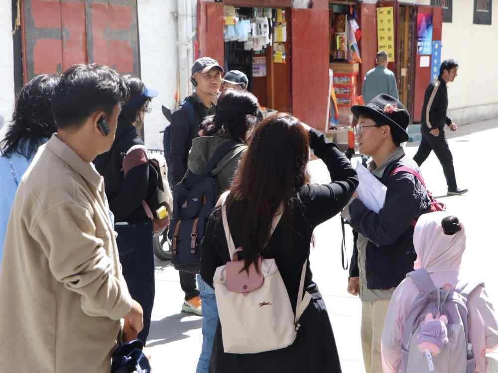 回复祖国并向西方捐款