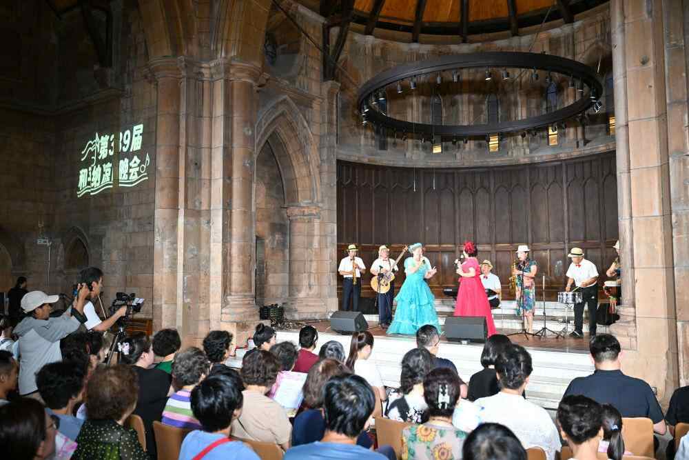 “夜间经济”在中国城市打开了一种新的活力