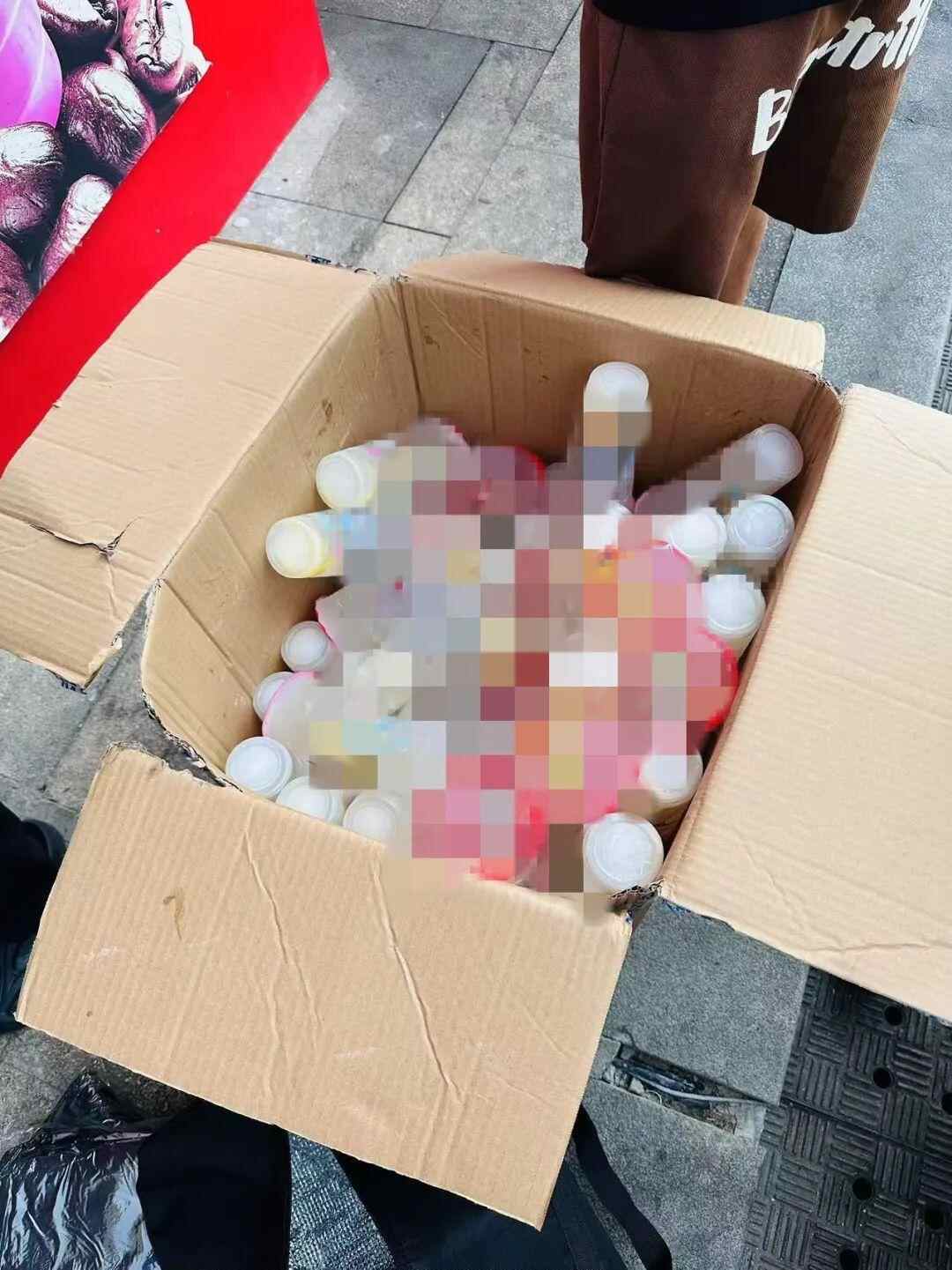 RMB 15/杯！有人将40公斤混音的宾州柠檬水带到了