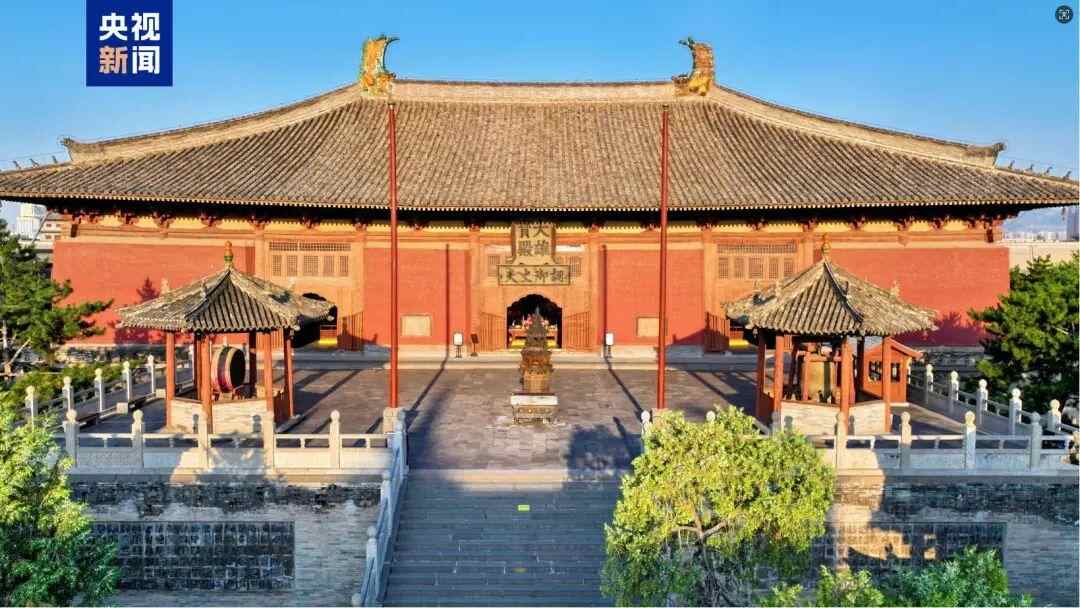 大都山神庙的墙被游客刻有？墙上的痕迹实际上