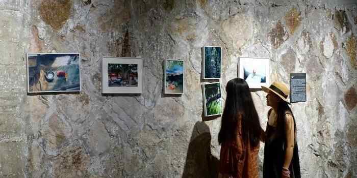  浙江杭州西山头坑道吸引民众避暑纳凉