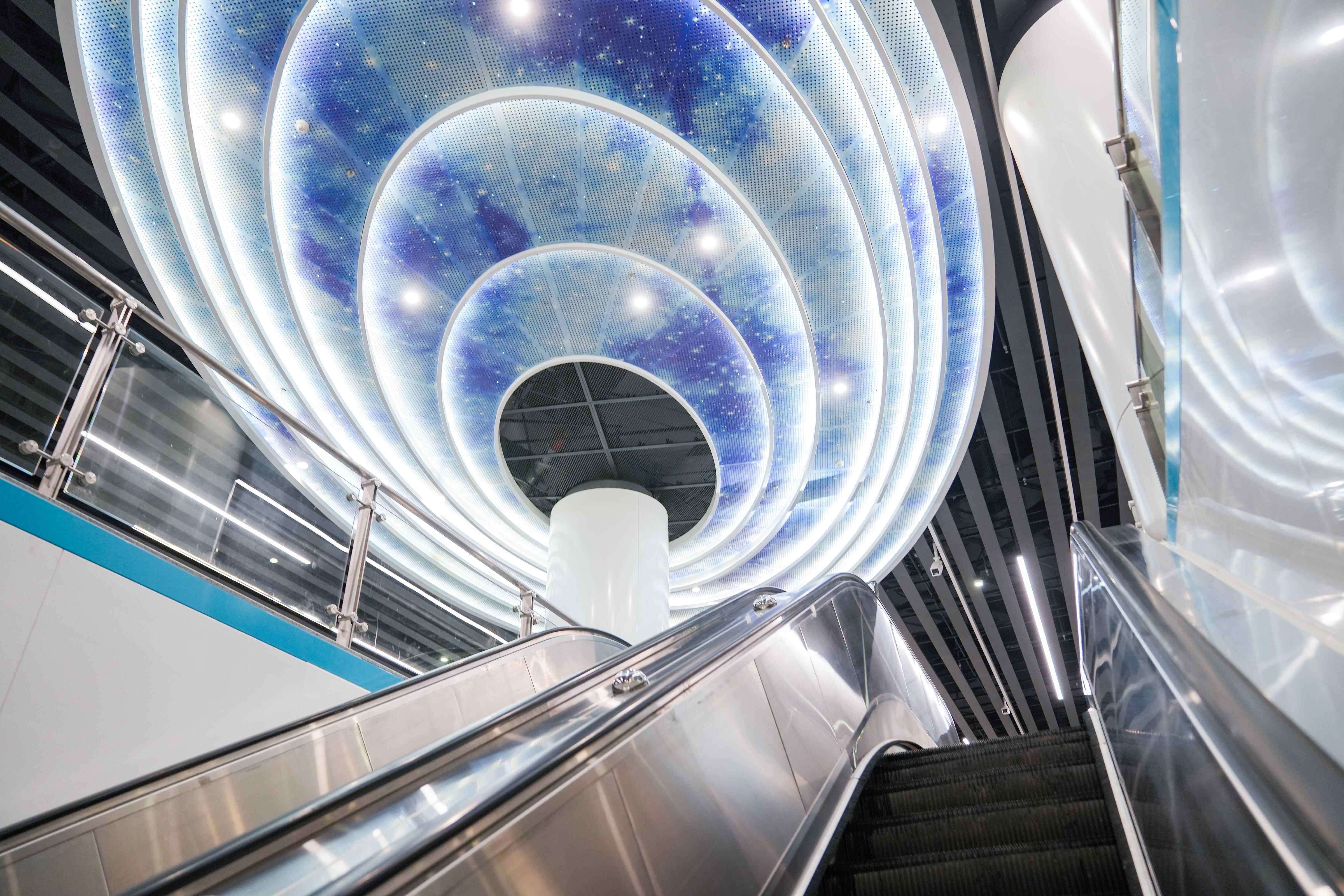 地铁站里的璀璨星空，你看过吗？广州地铁13号线二期车站首次亮相！