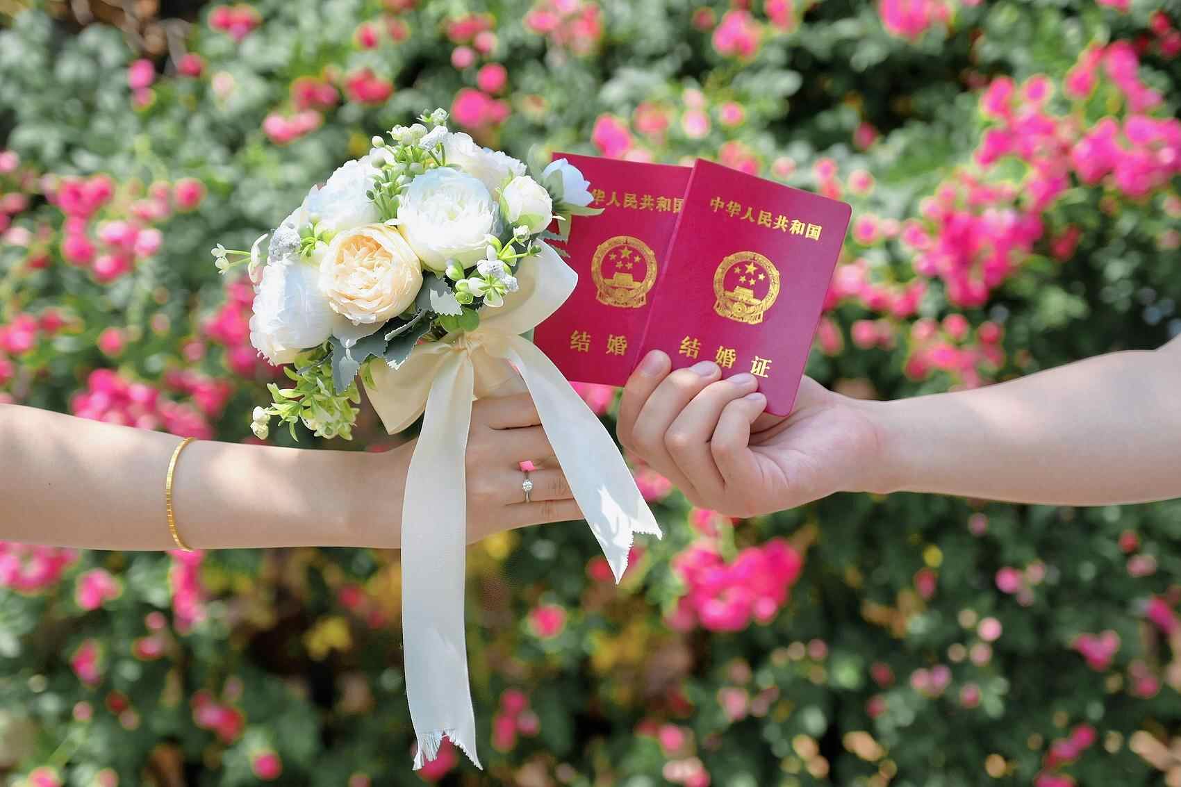 七夕结婚登记预约火热，多地民政花式“卷”服务