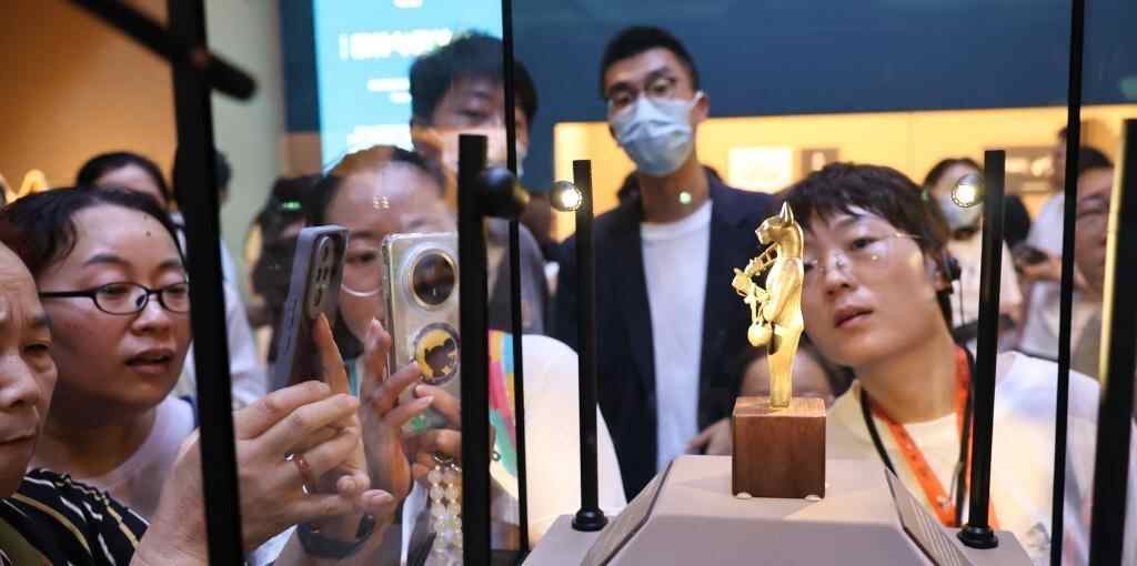  上海博物馆“金字塔之巅：古埃及文明大展”落幕