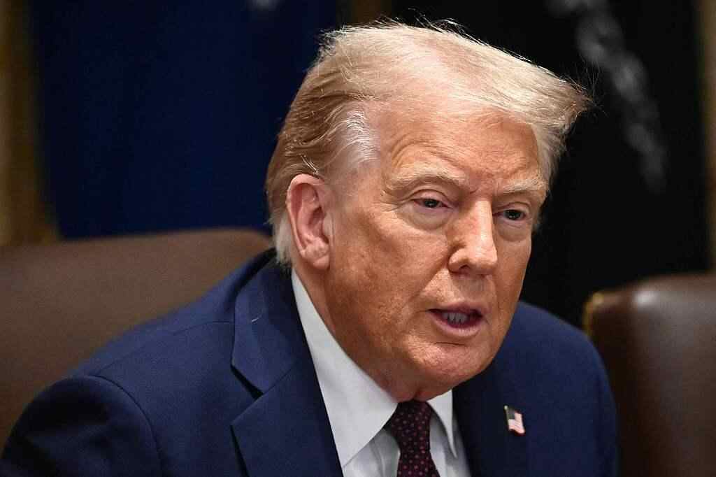 特朗普：有人选择取代美联储导演库克