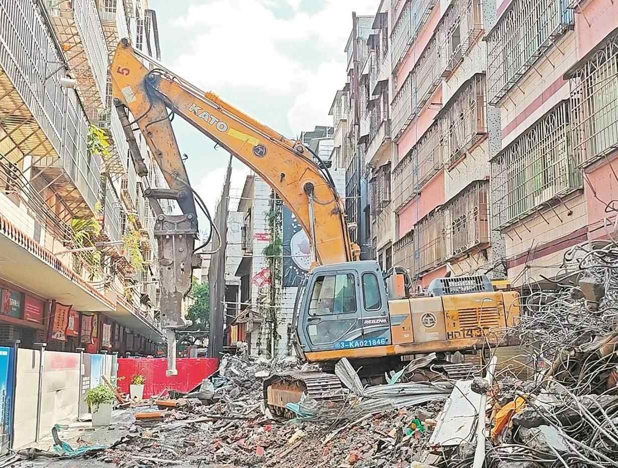 广州三元里抗英大街首拆工作启动 清租搬空已近七成