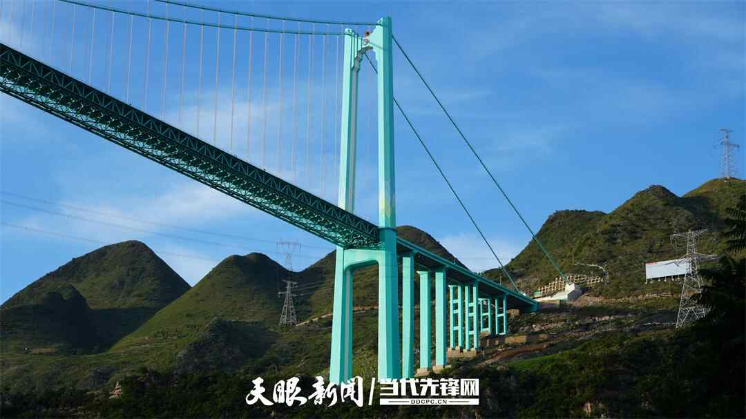 桥下的人们｜这是一座运输桥，这也是我们的“