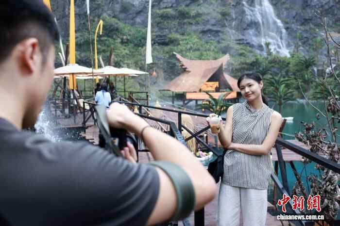 （在中国农村地区）“咖啡的味道”带来了千江