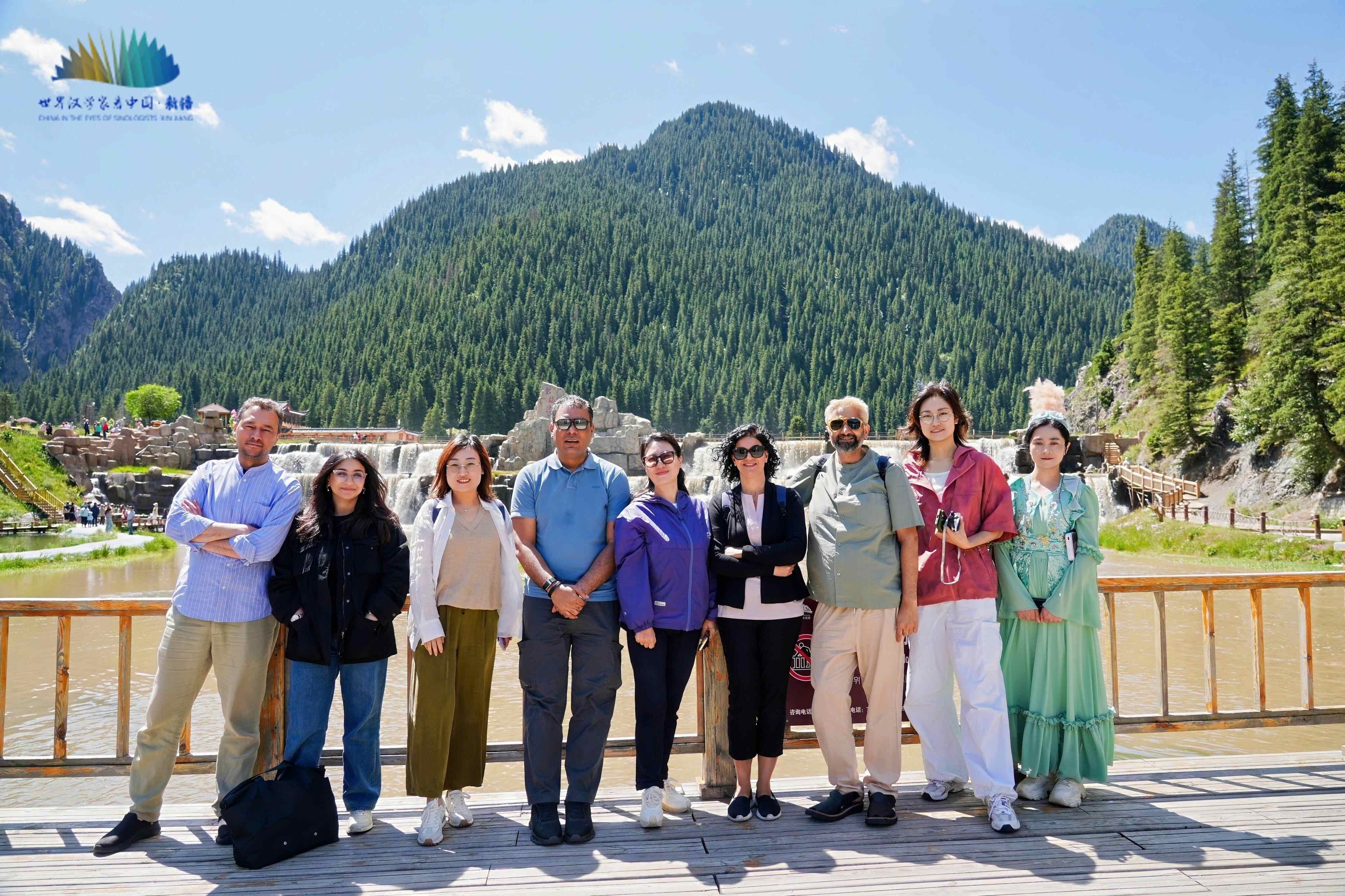 访问新疆十一人的埃及专家：新疆的持续开放和