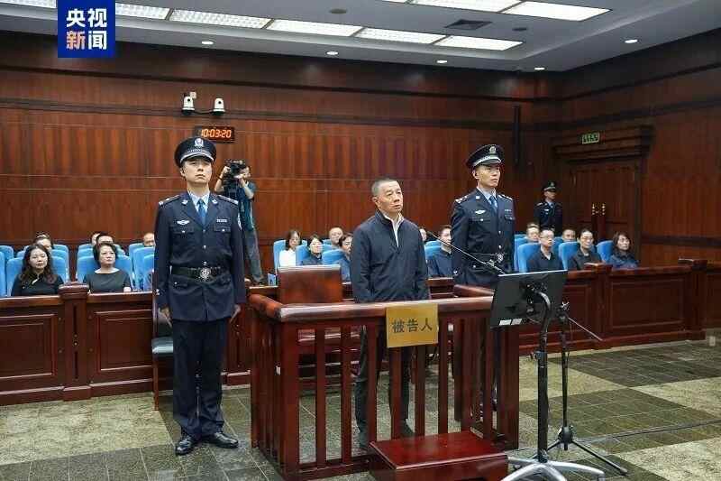 他接受了超过3.57亿元人民币的贿赂，而吉祖省