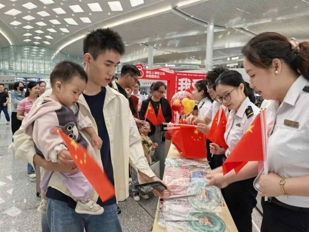 我的铁路景观｜车站变成了移动的“文化站”，