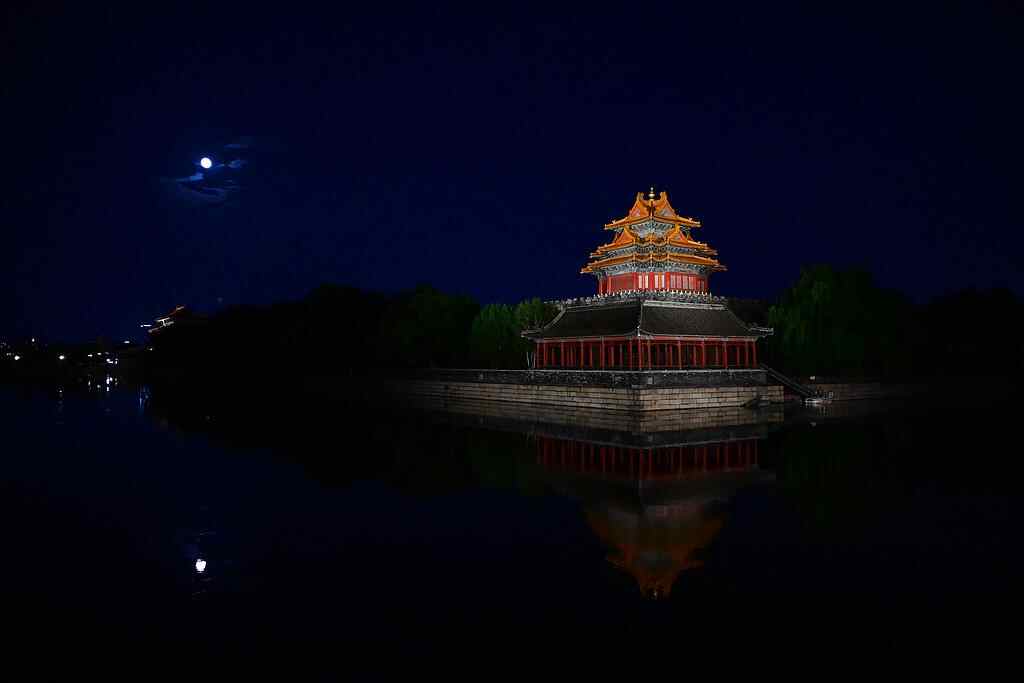 穿越古代，一起团圆！ “超级月亮”与古建筑浪