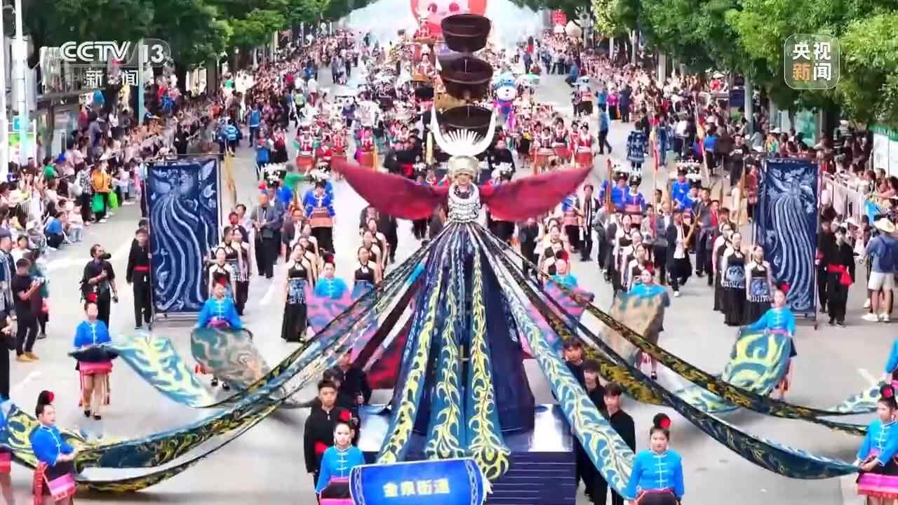 焦点访谈丨年轻人喜欢以前的工艺和“新引擎”