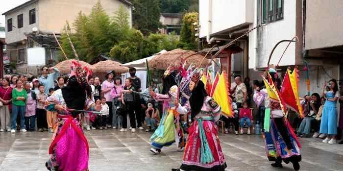  贵州安顺：旧州古镇人气旺 屯堡文化魅力足