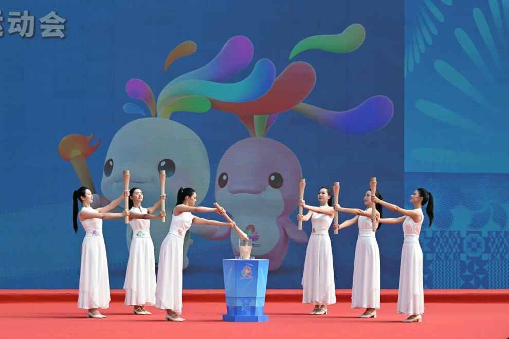 祝粤港澳好运·全运多方位｜火炬中燃冰，追寻深