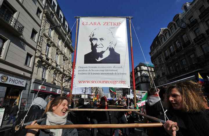 新华社政评|携手支撑人类命运共同体远方发展—