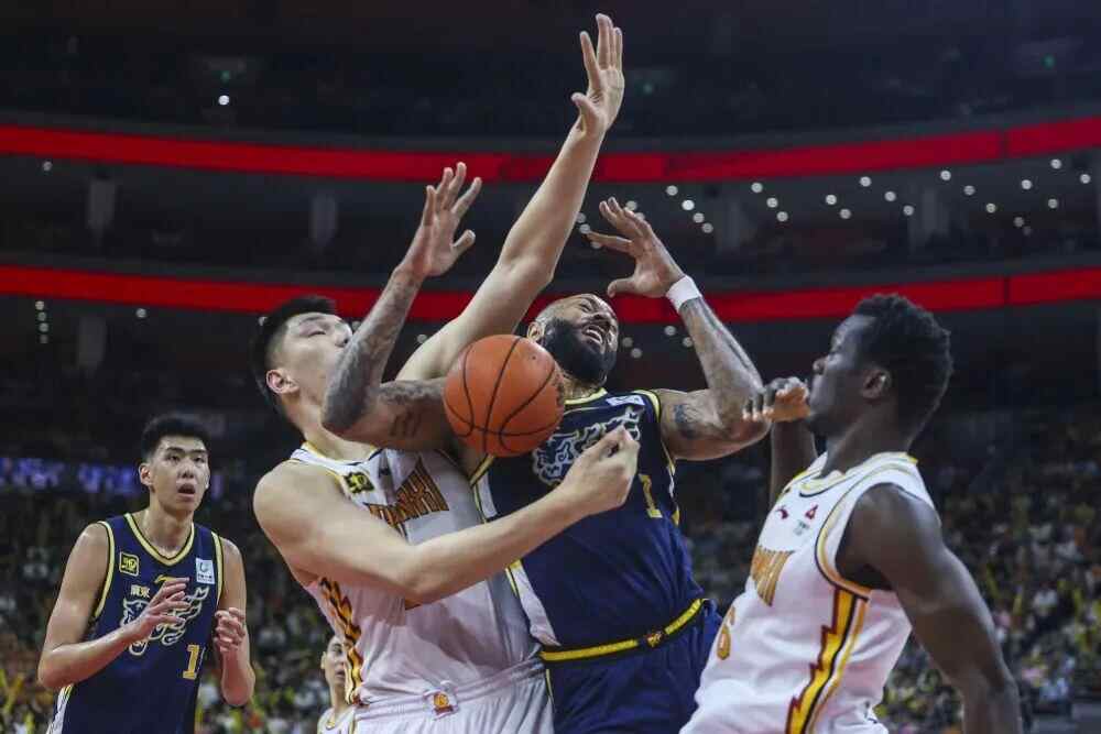 中国篮协作出处罚决定：外援违反兴奋剂规定，